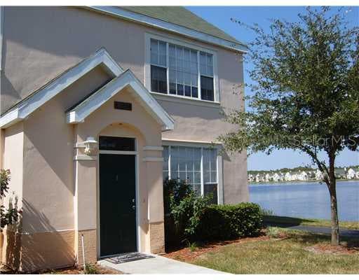 9832 LAKE CHASE ISLAND WAY UNIT 9832 TAMPA, FL 33626