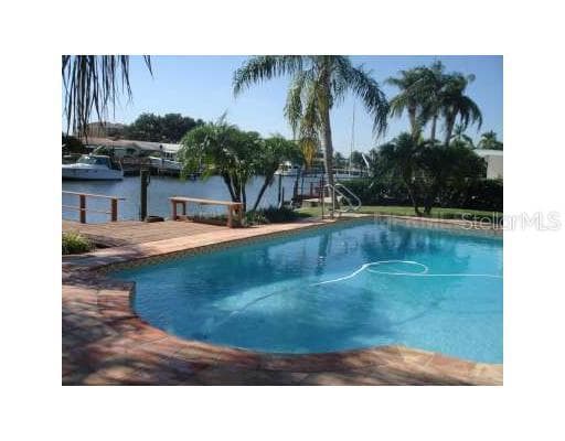 2028 MICHIGAN AVENUE NE ST PETERSBURG, FL 33703