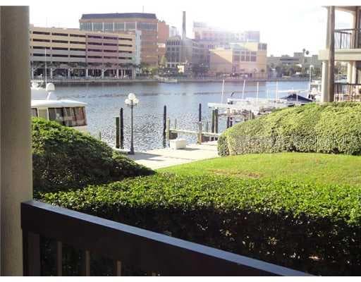 807 SEDDON COVE WAY TAMPA, FL 33602