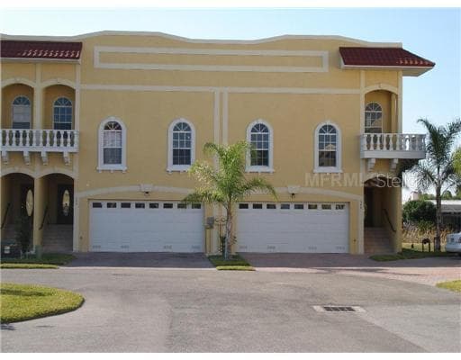 522 VILLA TREVISO COURT Apollo Beach, FL 33572