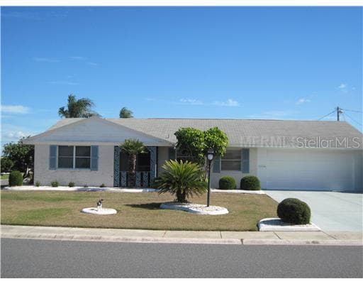 1502 DANBURY DRIVE SUN CITY CENTER, FL 33573