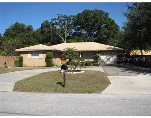 2905 W LOUISIANA AVENUE TAMPA, FL 33614