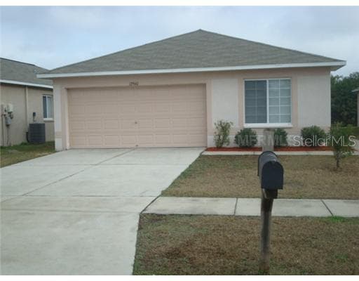 12940 FIELDMOOR COURT RIVERVIEW, FL 33579