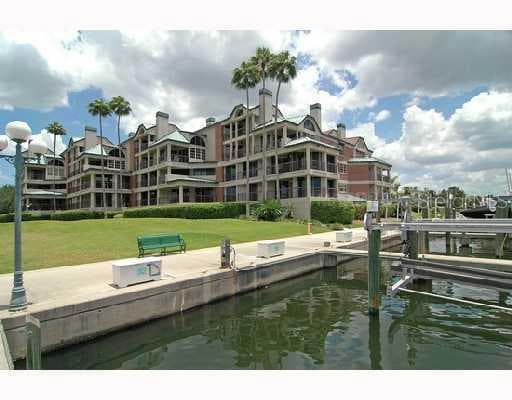 943 SEDDON COVE WAY UNIT - TAMPA, FL 33602