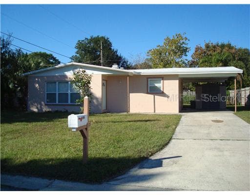 4918 CREST HILL DRIVE TAMPA, FL 33615