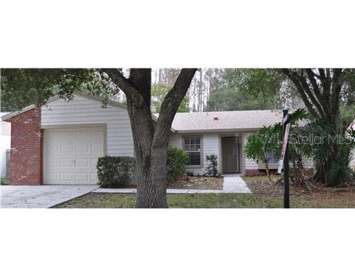 5718 KNEELAND LANE TAMPA, FL 33625