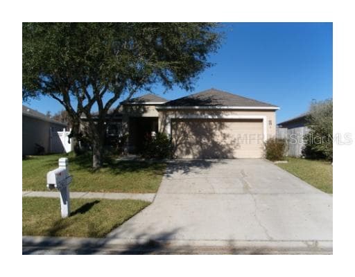 25035 HYDE PARK BOULEVARD LAND O LAKES, FL 34639
