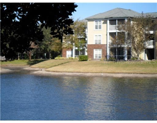4107 CHATHAM OAK COURT UNIT 306 TAMPA, FL 33624