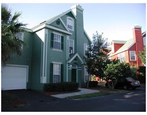 10568 WINDSOR LAKE COURT UNIT 10568 TAMPA, FL 33626