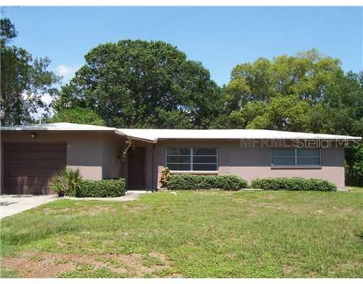 545 LOIS LANE BELLEAIR BLUFFS, FL 33770