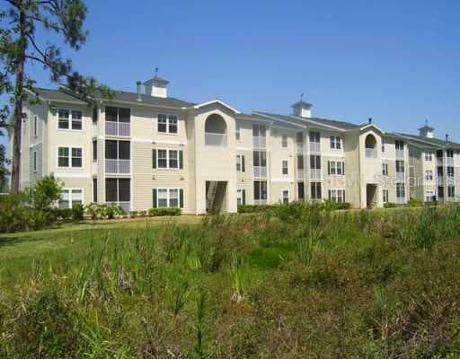 18436 BRIDLE CLUB DRIVE UNIT 13 TAMPA, FL 33647