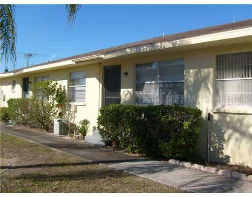 1033 APOLLO BEACH BOULEVARD UNIT 4 APOLLO BEACH, FL 33572