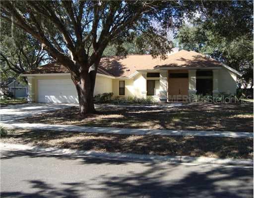 15902 FARRINGHAM DRIVE TAMPA, FL 33647