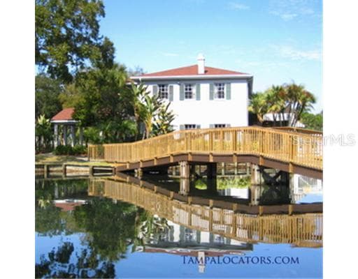 10354 CARROLLWOOD LANE UNIT 197 TAMPA, FL 33618