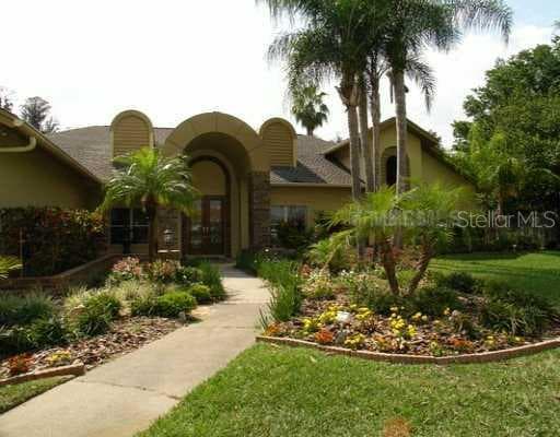 301 LAKE KELL COURT LUTZ, FL 33549