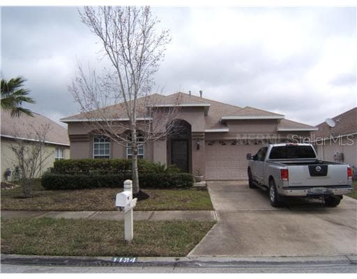 1124 CRIMSON CLOVER LANE WESLEY CHAPEL, FL 33543