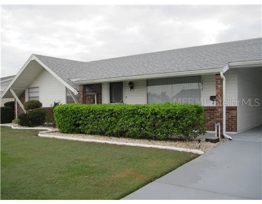 1215 HACIENDA DRIVE SUN CITY CENTER, FL 33573