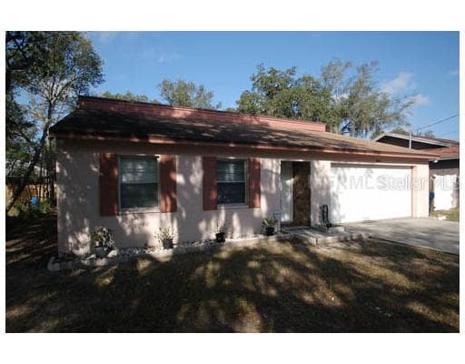 10016 N NINEVAH ROAD TAMPA, FL 33617