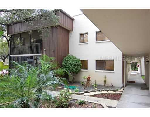 11809 RAINTREE LAKE LANE UNIT A TAMPA, FL 33617