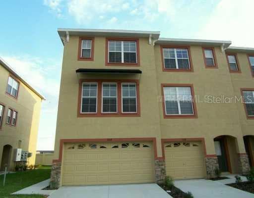2418 MIDDLETON GROVE DRIVE BRANDON, FL 33511