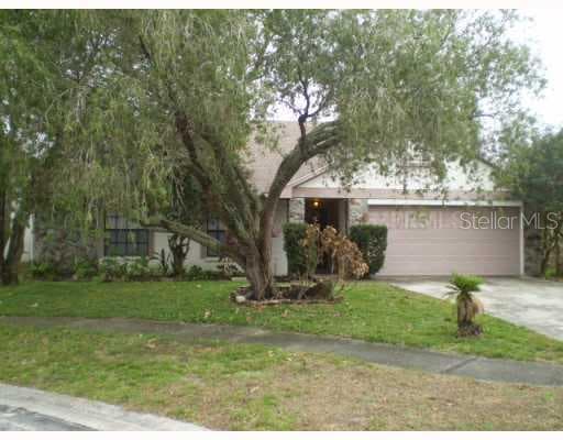 1904 FIRETHORN COURT BRANDON, FL 33511