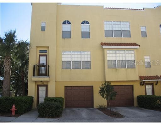 3102 TOSCANA CIRCLE TAMPA, FL 33611