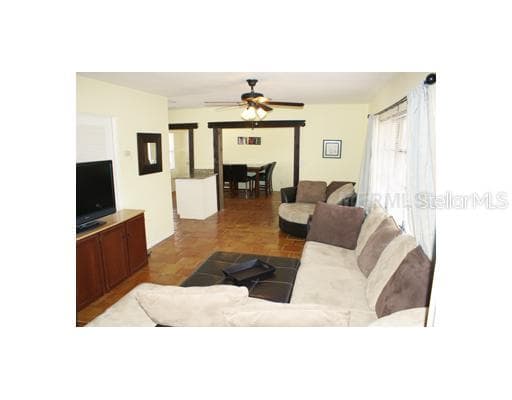 450 15TH AVENUE N UNIT 5 ST PETERSBURG, FL 33704