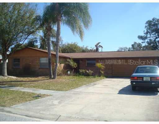 5811 OXFORD DRIVE TAMPA, FL 33615