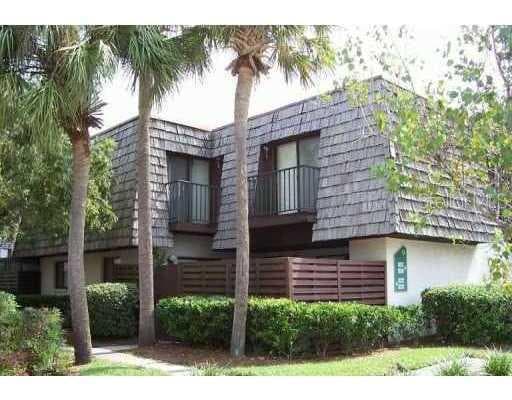 15216 E POND WOODS DRIVE UNIT - TAMPA, FL 33618