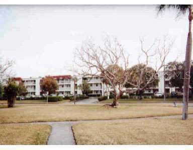 4595 CHANCELLOR STREET UNIT 111 ST PETERSBURG, FL 33703