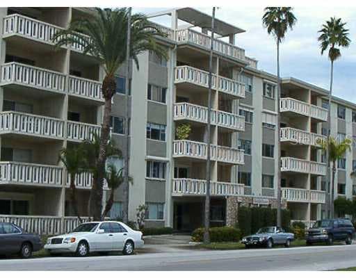 1200 NORTHSHORE DRIVE NE UNIT 207 ST PETERSBURG, FL 33701