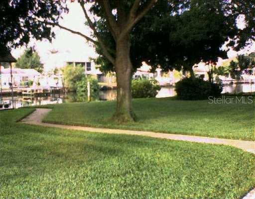 1920 ARROWHEAD DRIVE NE ST PETERSBURG, FL 33703