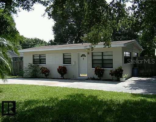 327 Barbara CIRCLE Belleair, FL 33756