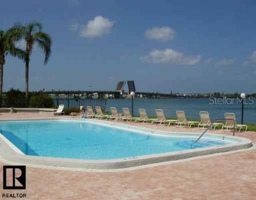 6279 Sun BOULEVARD UNIT 304 St Petersburg, FL 33715