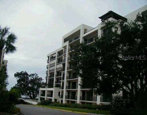 6 Belleview BOULEVARD UNIT 305 Belleair, FL 33756