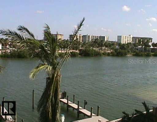 521 Mandalay AVENUE UNIT 403 Clearwater, FL 33767