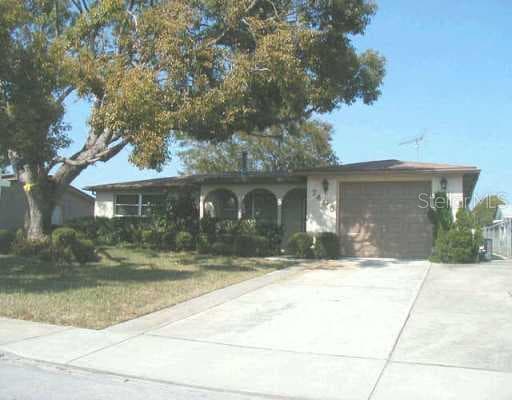 7405 johnson Port Richey, FL 34668