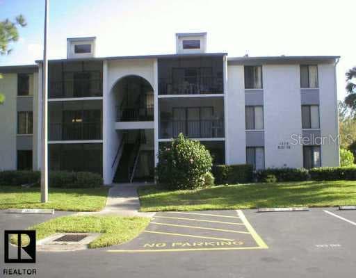 1372 Pine Ridge CIRCLE E UNIT 133E2 Tarpon Springs, FL 34688