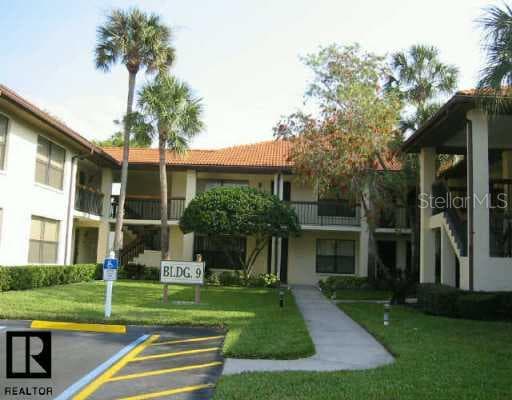 911 Hammock Pines BOULEVARD Clearwater, FL 33761
