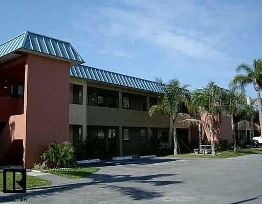 439 Paula DRIVE S UNIT 204 Dunedin, FL 34698
