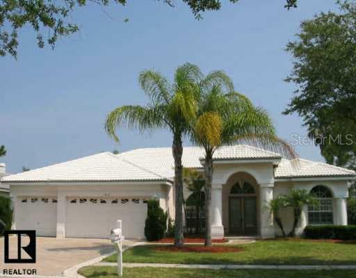 4918 Pointe CIRCLE