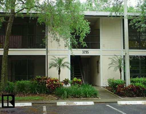 3295 Fox Chase CIRCLE N UNIT 203 Palm Harbor, FL 34683