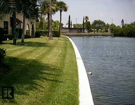 554 Plaza Seville COURT UNIT 101 Treasure Island, FL 33706