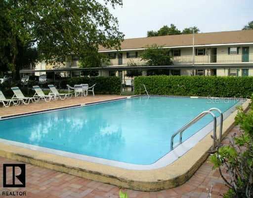 9851 113th STREET N UNIT 207 Seminole, FL 33778