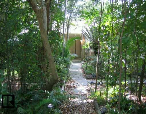 1093 Pepperidge DRIVE Palm Harbor, FL 34683