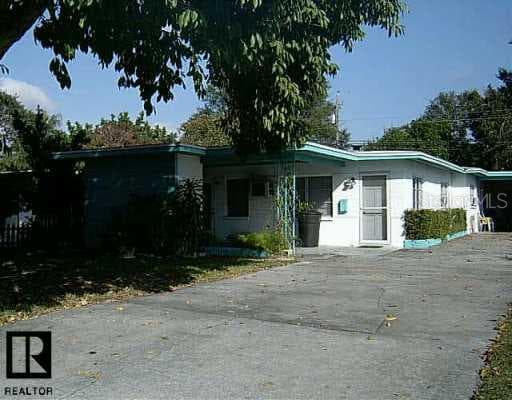 305 Saturn AVENUE N Clearwater, FL 33755