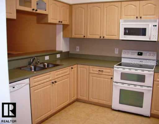 1347 McMullen Booth ROAD UNIT #3 Clearwater, FL 33759