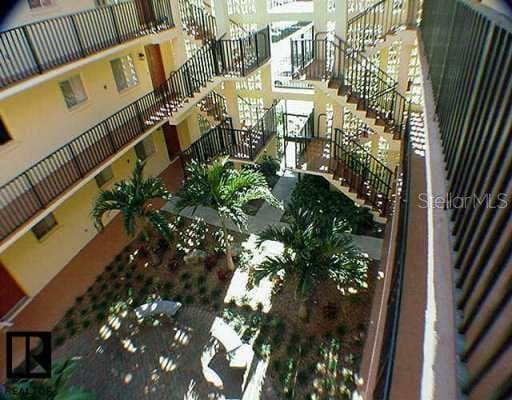 125 5th AVENUE NE UNIT 390 St. Petersburg, FL 33701