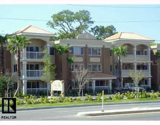 950 Broadway UNIT 303 Dunedin, FL 34698