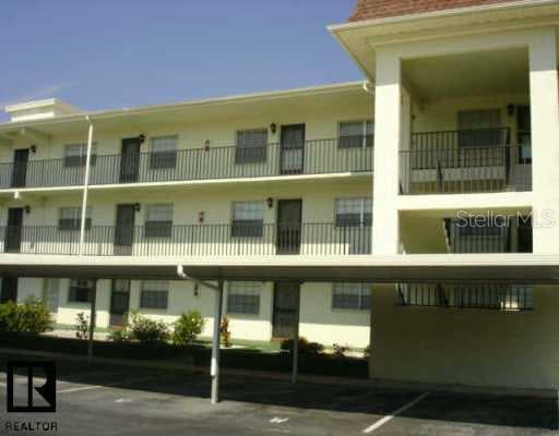 1375 Doolittle LANE UNIT 303 Dunedin, FL 34698